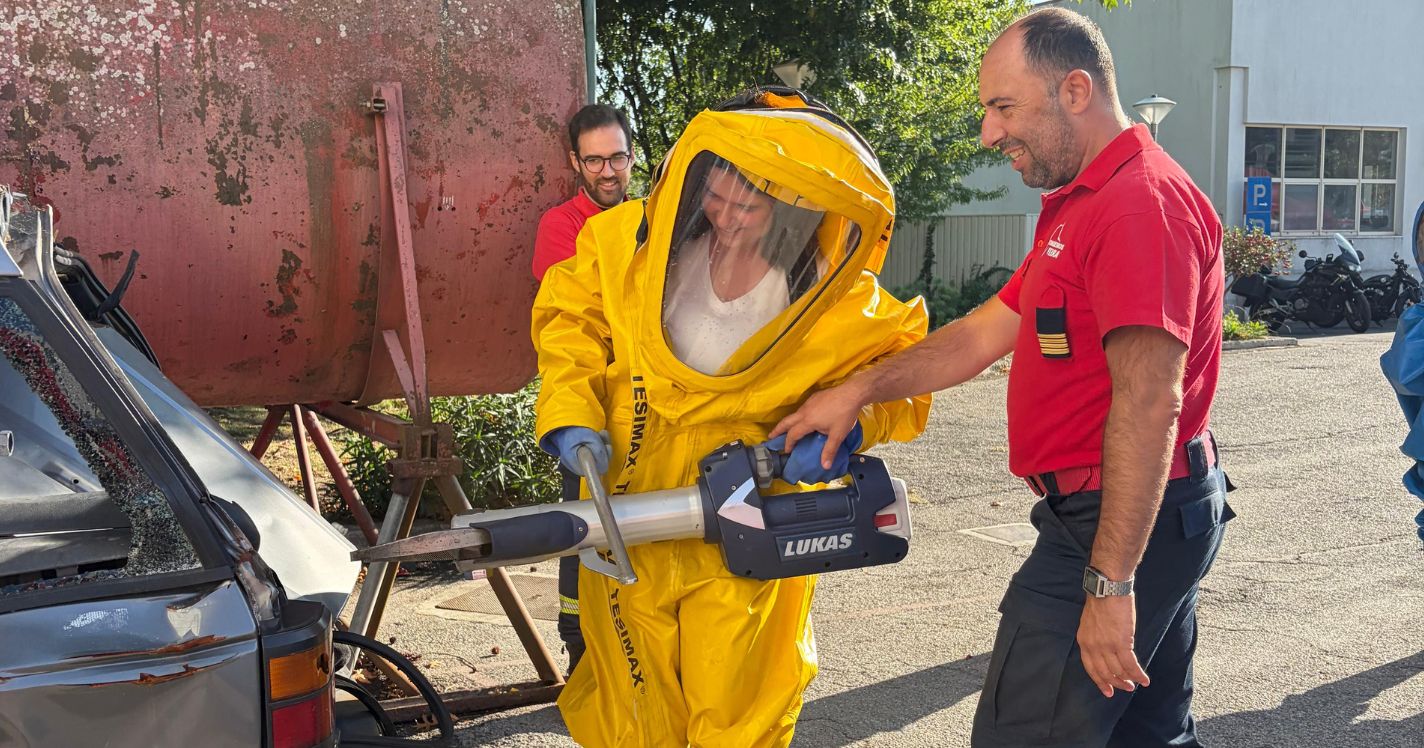 Estudantes de medicina visitam Quartel dos Bombeiros de Santa Maria da Feira (4)